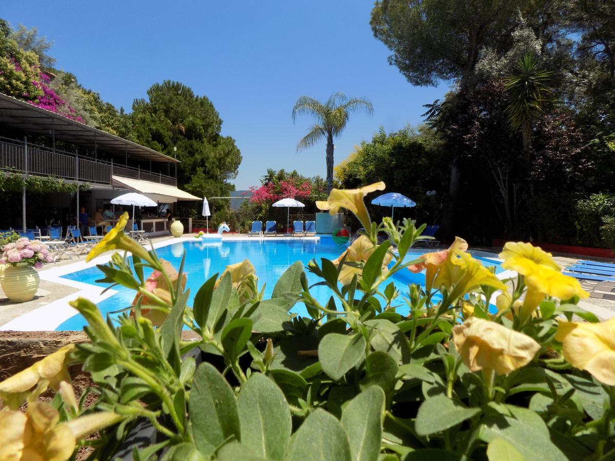 Lefkas Blue Hotel Нікіана Екстер'єр фото