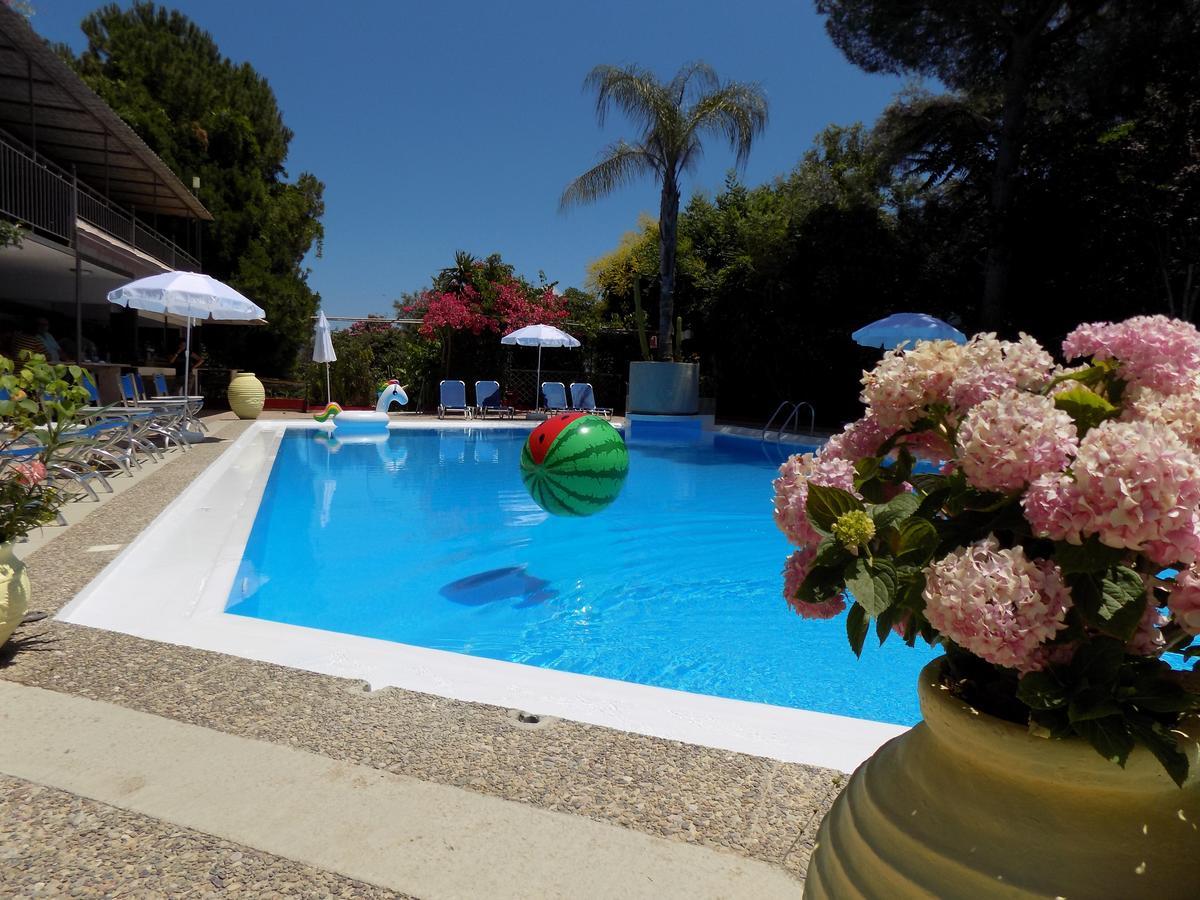 Lefkas Blue Hotel Нікіана Екстер'єр фото