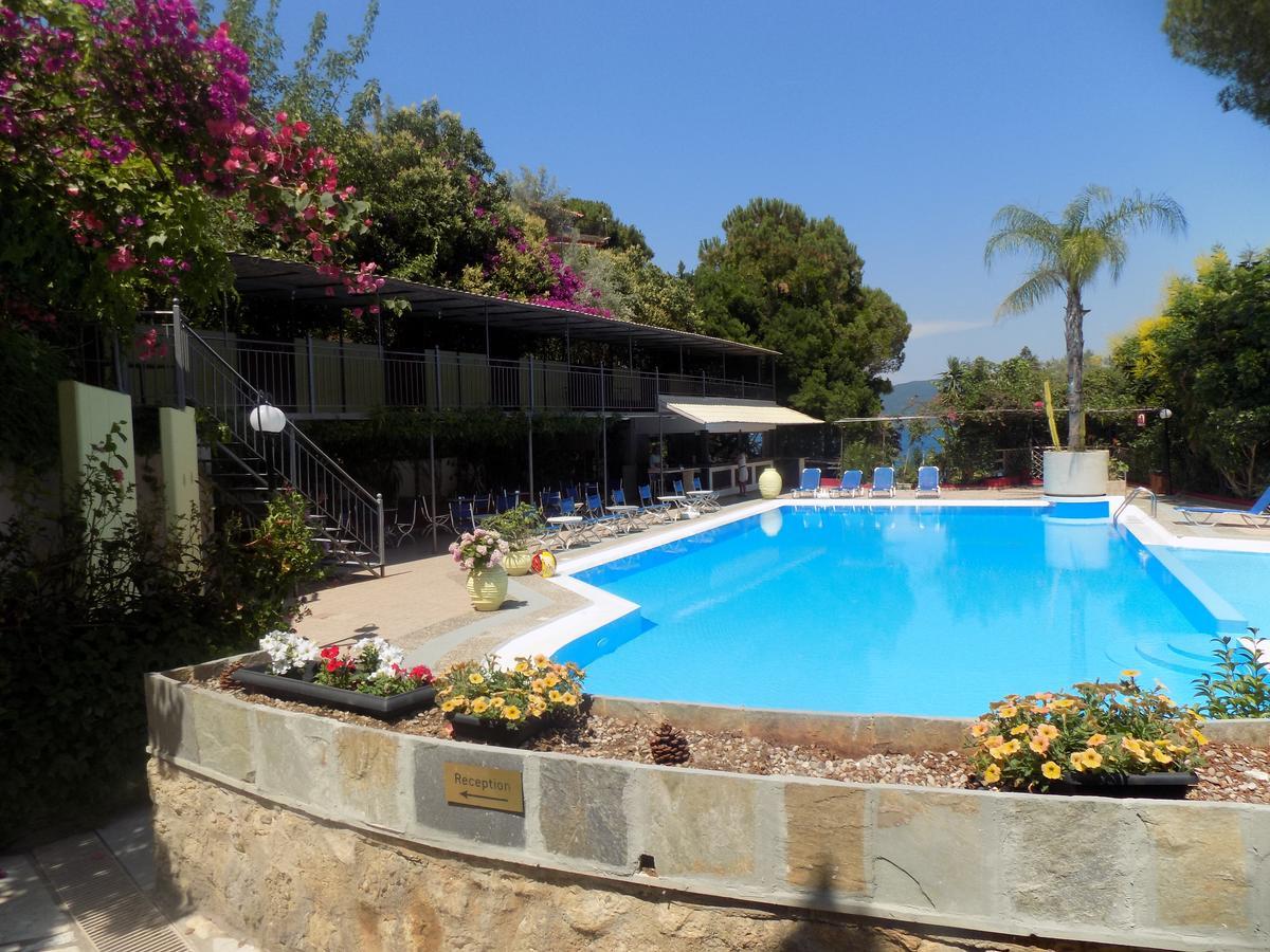 Lefkas Blue Hotel Нікіана Екстер'єр фото