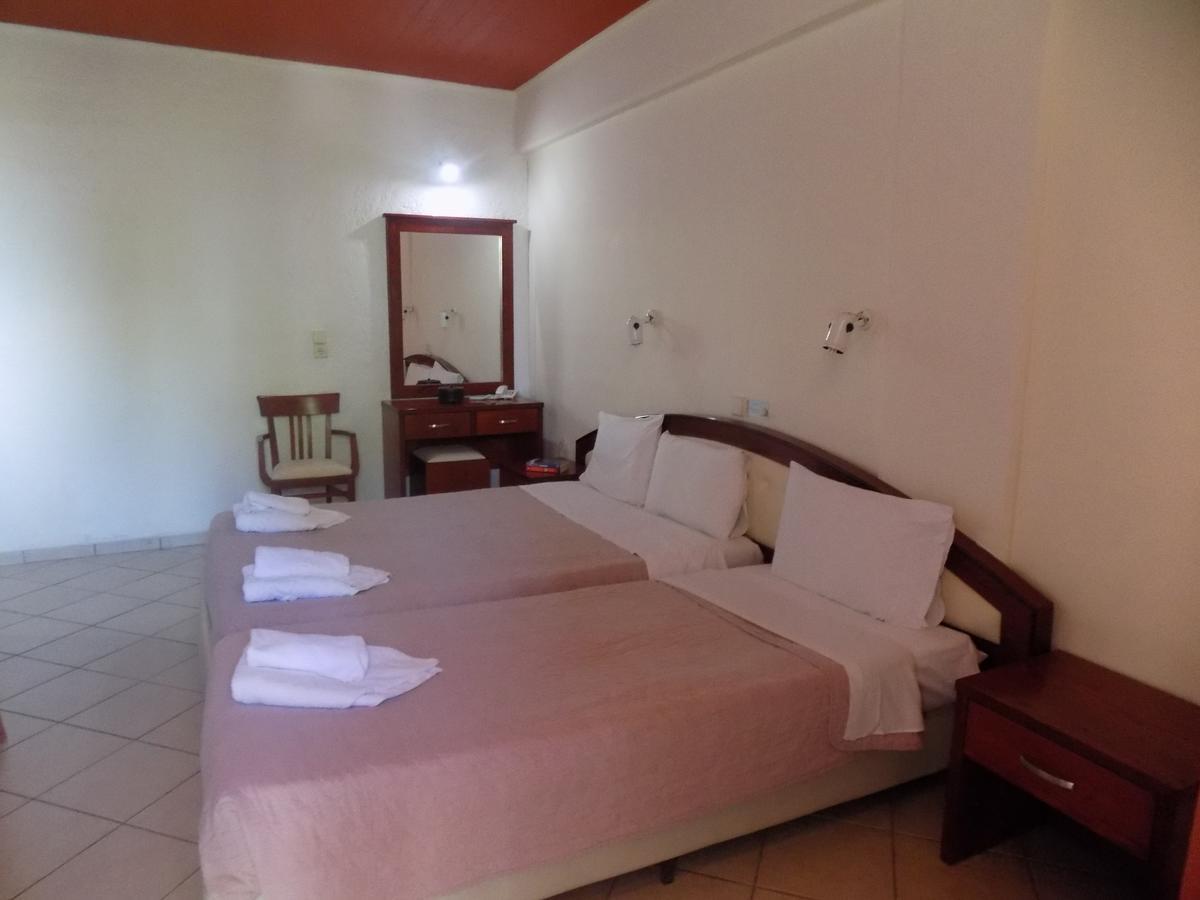 Lefkas Blue Hotel Нікіана Екстер'єр фото